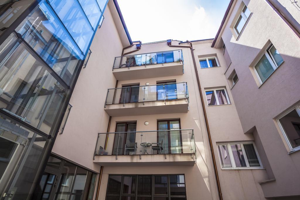 Stay In City Apartment Bastova Bratislava Exterior foto