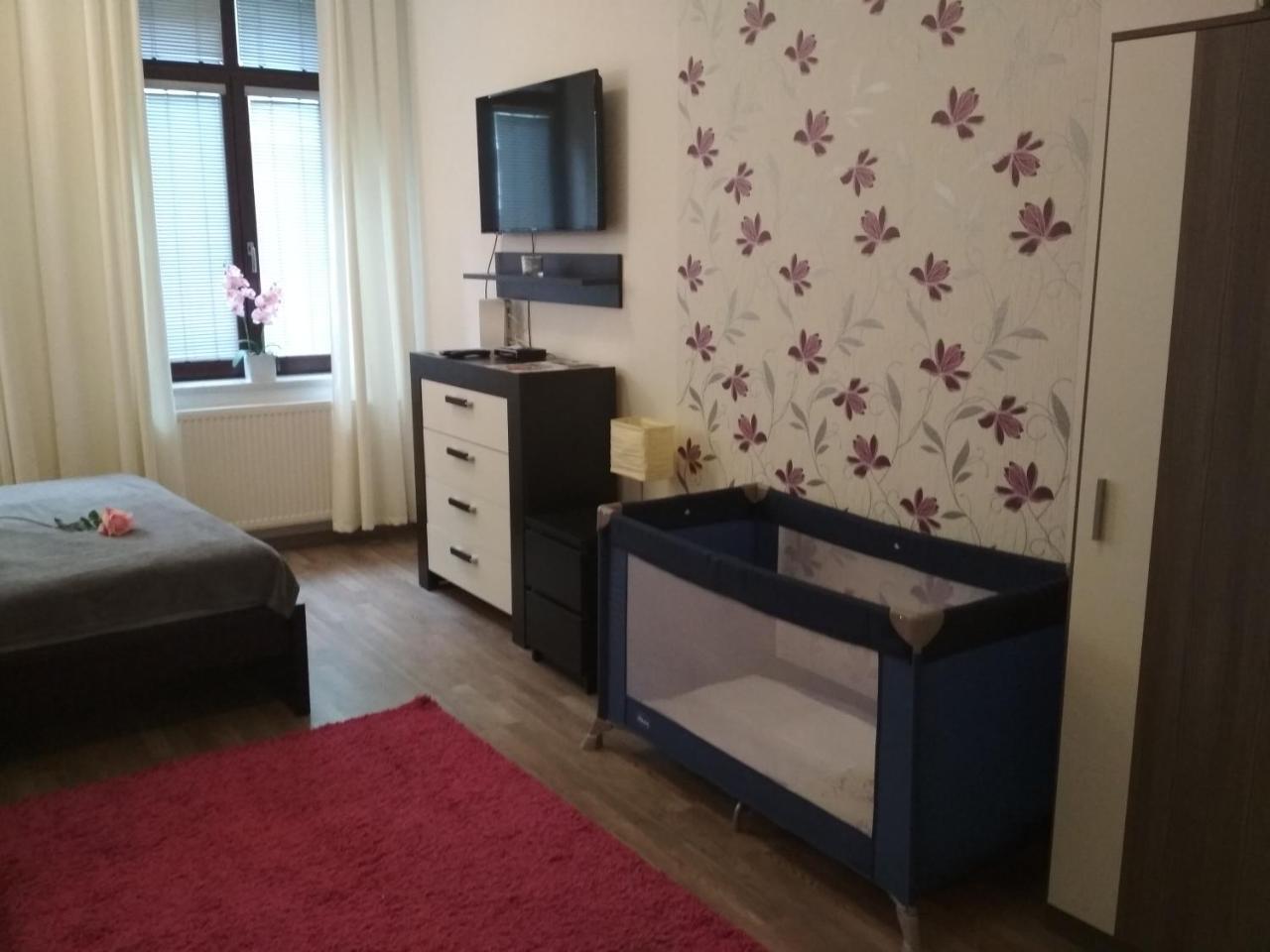 Stay In City Apartment Bastova Bratislava Exterior foto